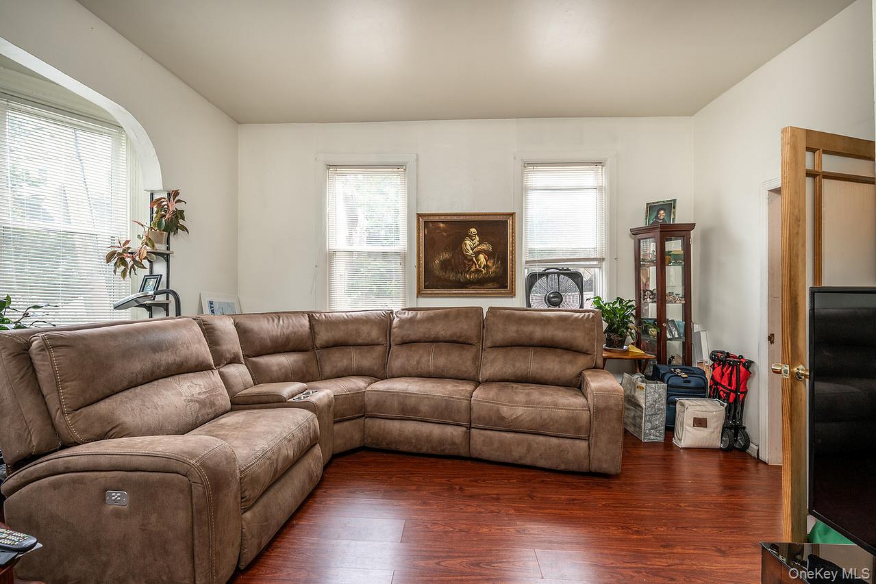 #9 photo, 90 Broadway, Ossining , NY 10562