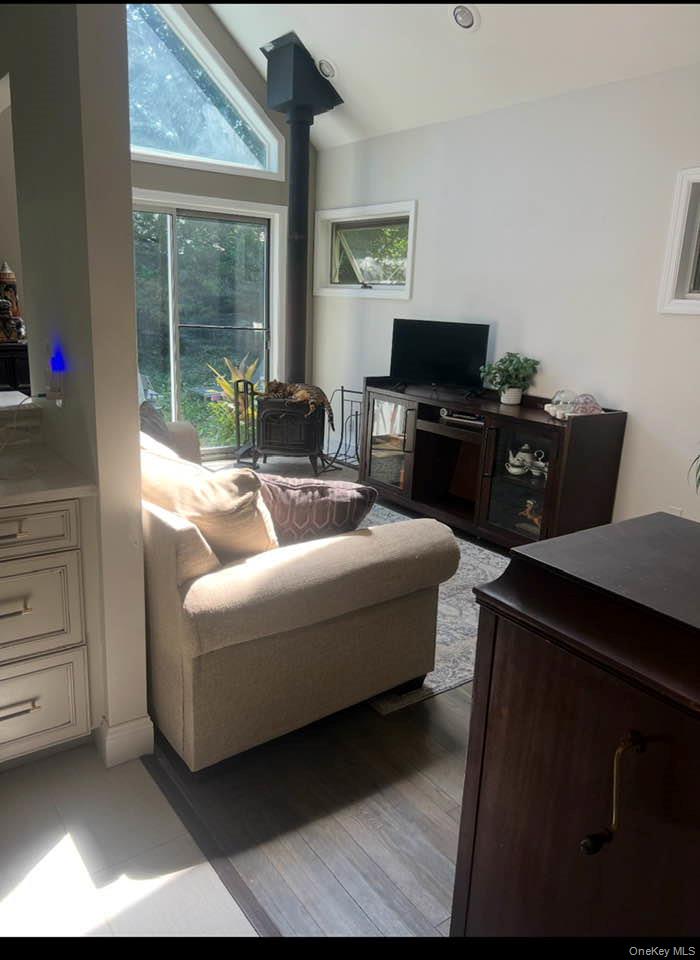 #6 photo, 171 Broadway, Rocky Point , NY 11778