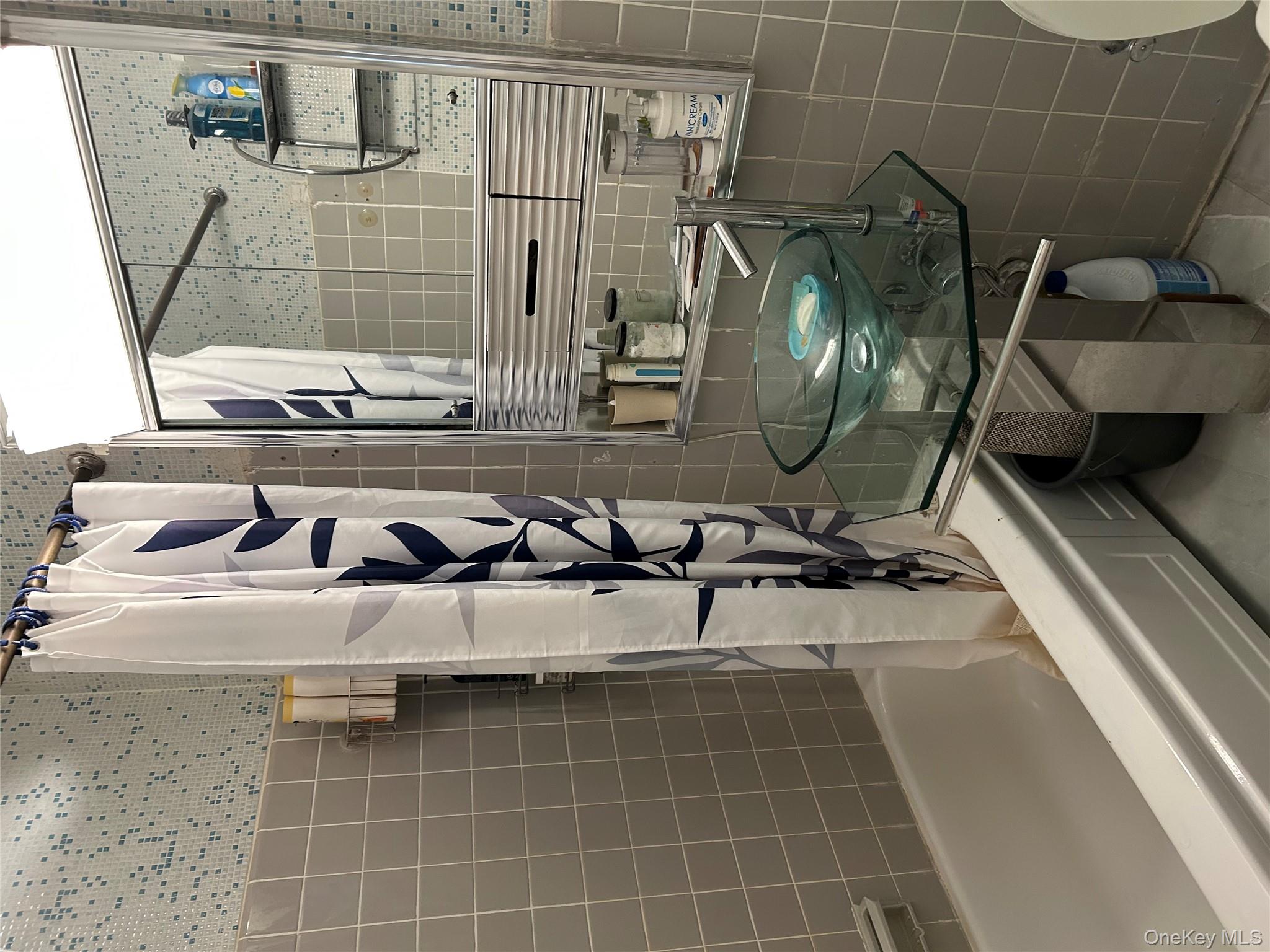 #14 photo, 99-05 59 Avenue, クイーンズ区 Corona , NY 11368