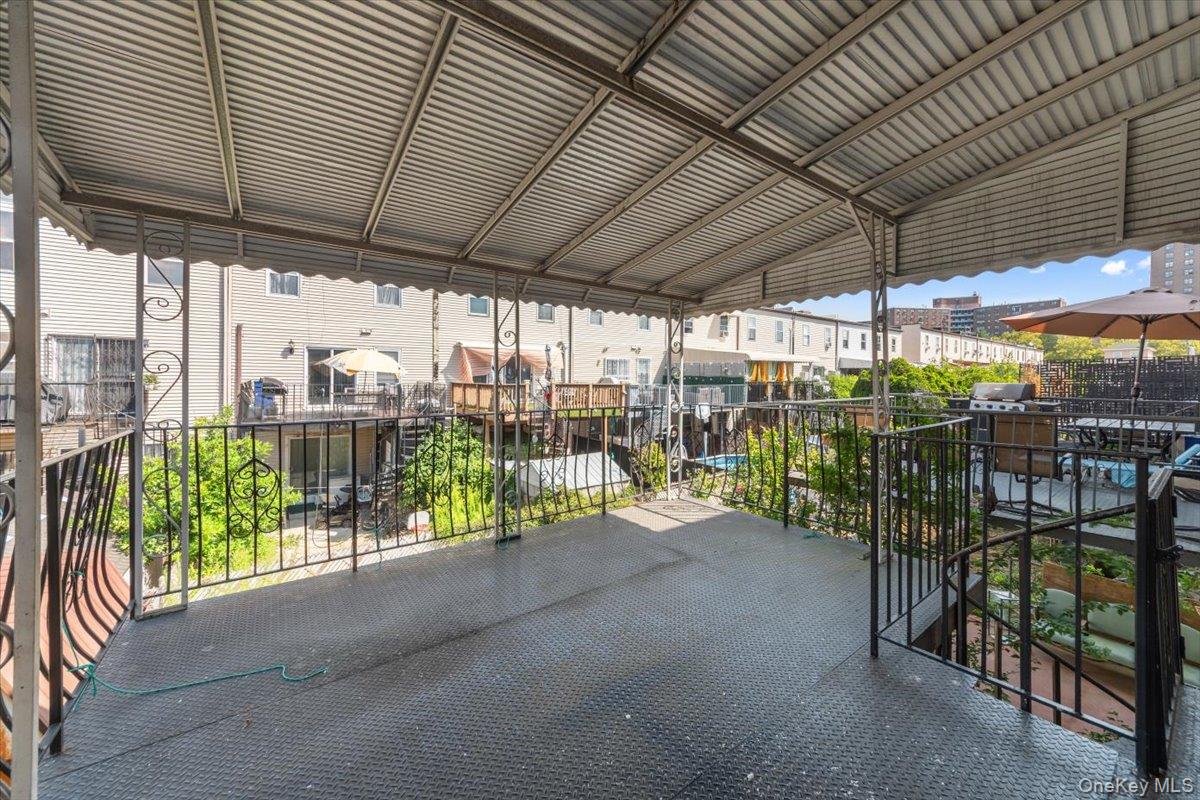 #20 photo, 2037 Cicero Avenue, Bronx , NY 10473