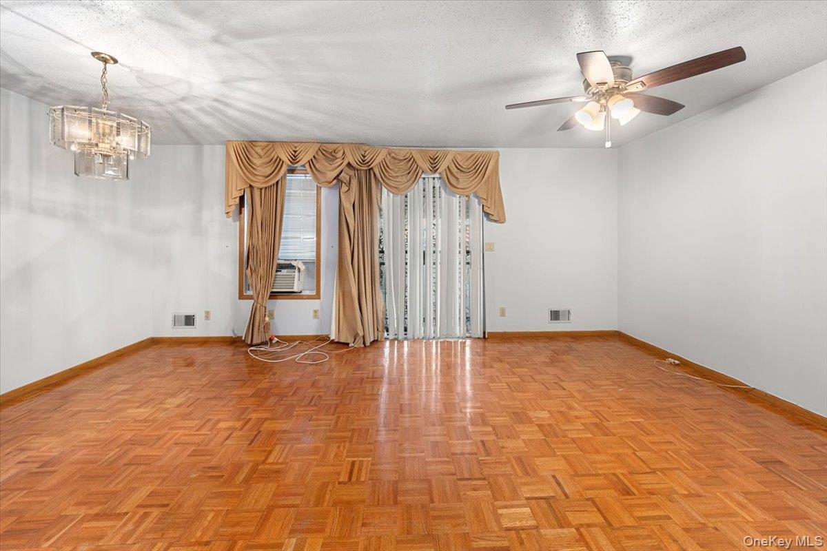 #4 photo, 2037 Cicero Avenue, Bronx , NY 10473