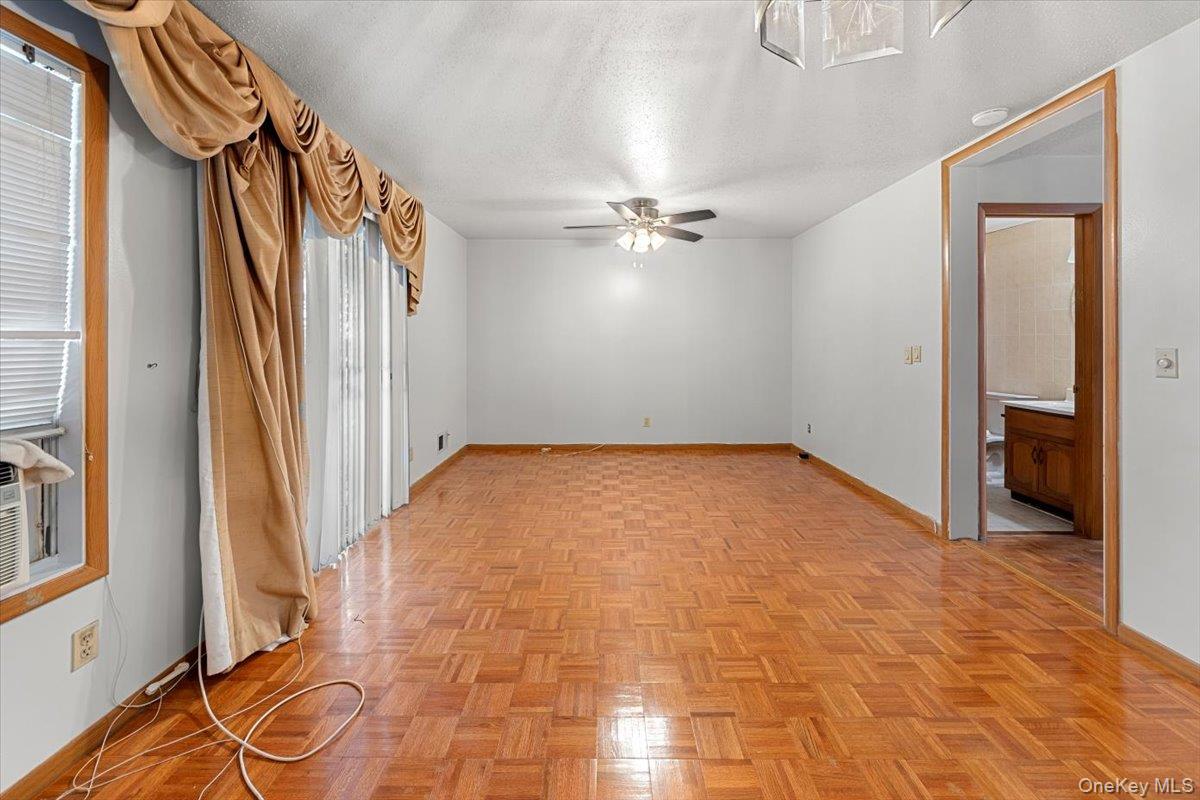 #6 photo, 2037 Cicero Avenue, Bronx , NY 10473