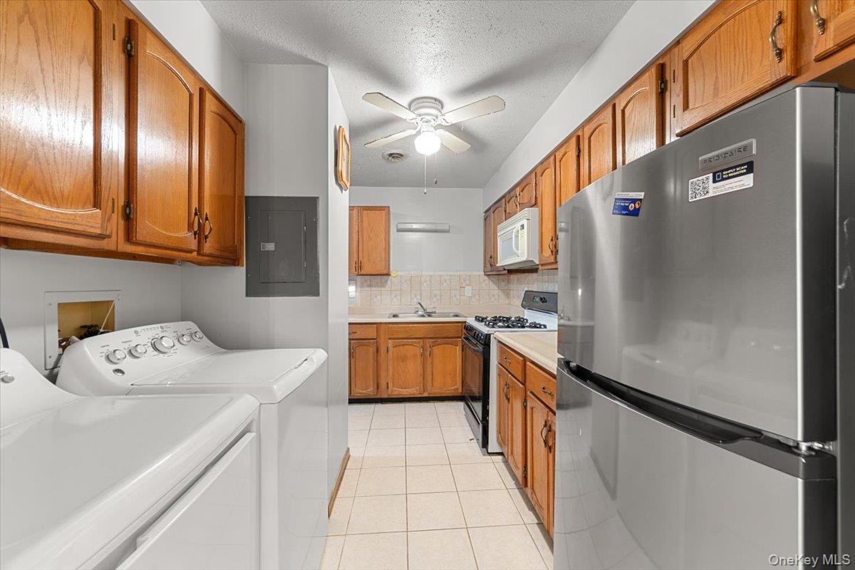 #7 photo, 2037 Cicero Avenue, Bronx , NY 10473