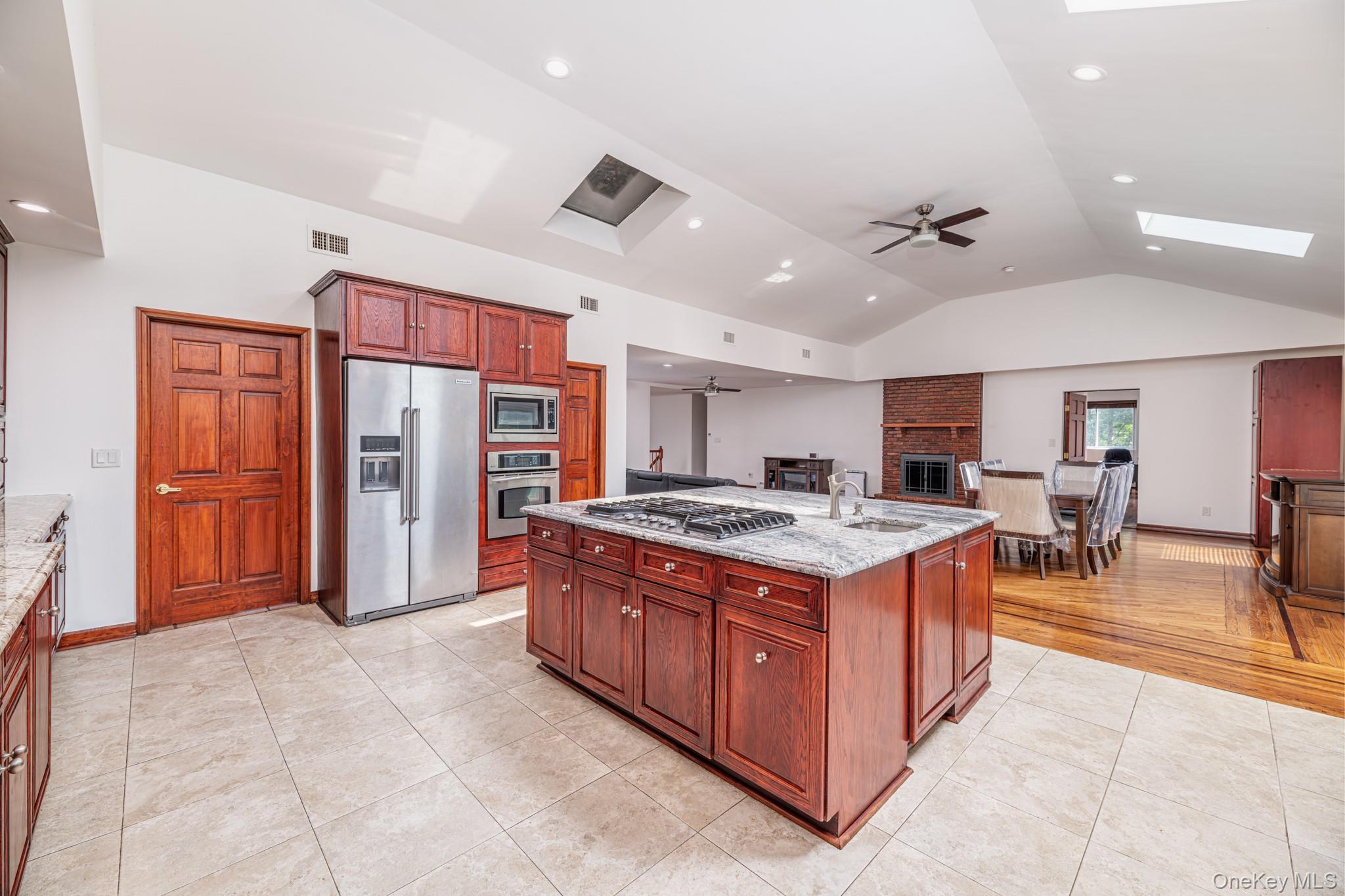 #11 photo, 30 N Lynn Street, Warwick , NY 10990