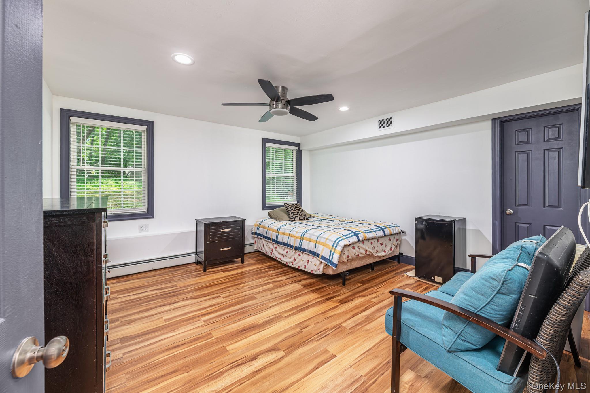 #20 photo, 30 N Lynn Street, Warwick , NY 10990