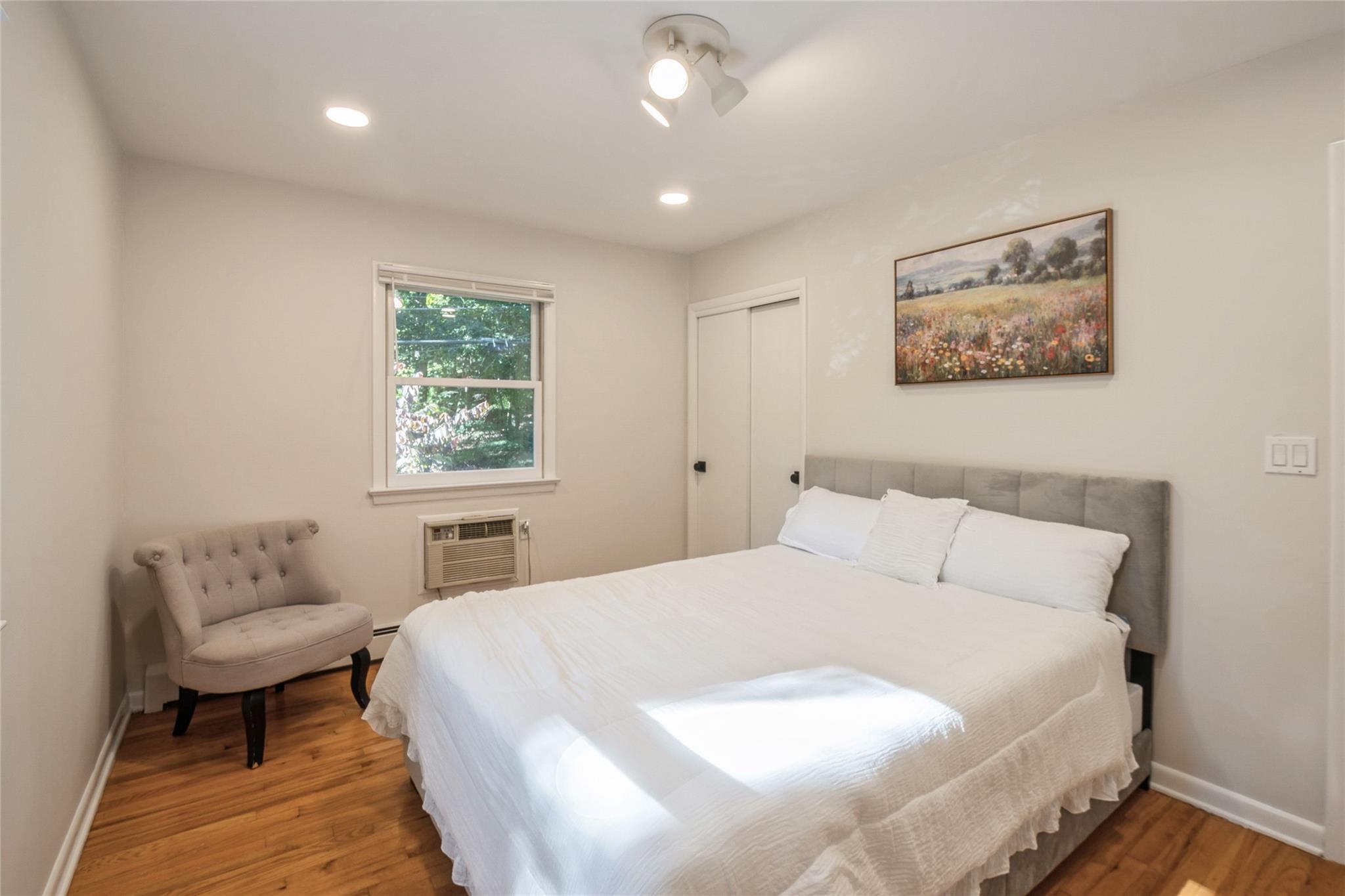 #12 photo, 235 Douglas Road, Chappaqua , NY 10514