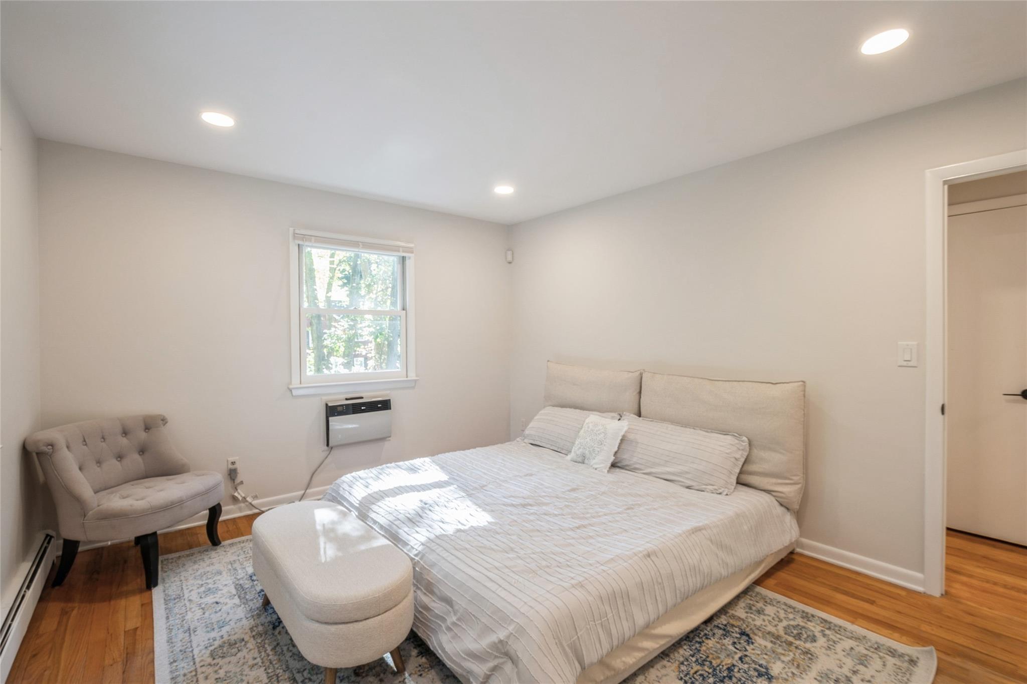 #13 photo, 235 Douglas Road, Chappaqua , NY 10514