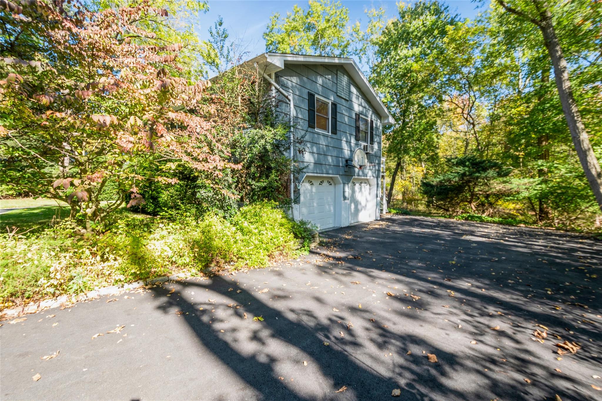 #20 photo, 235 Douglas Road, Chappaqua , NY 10514