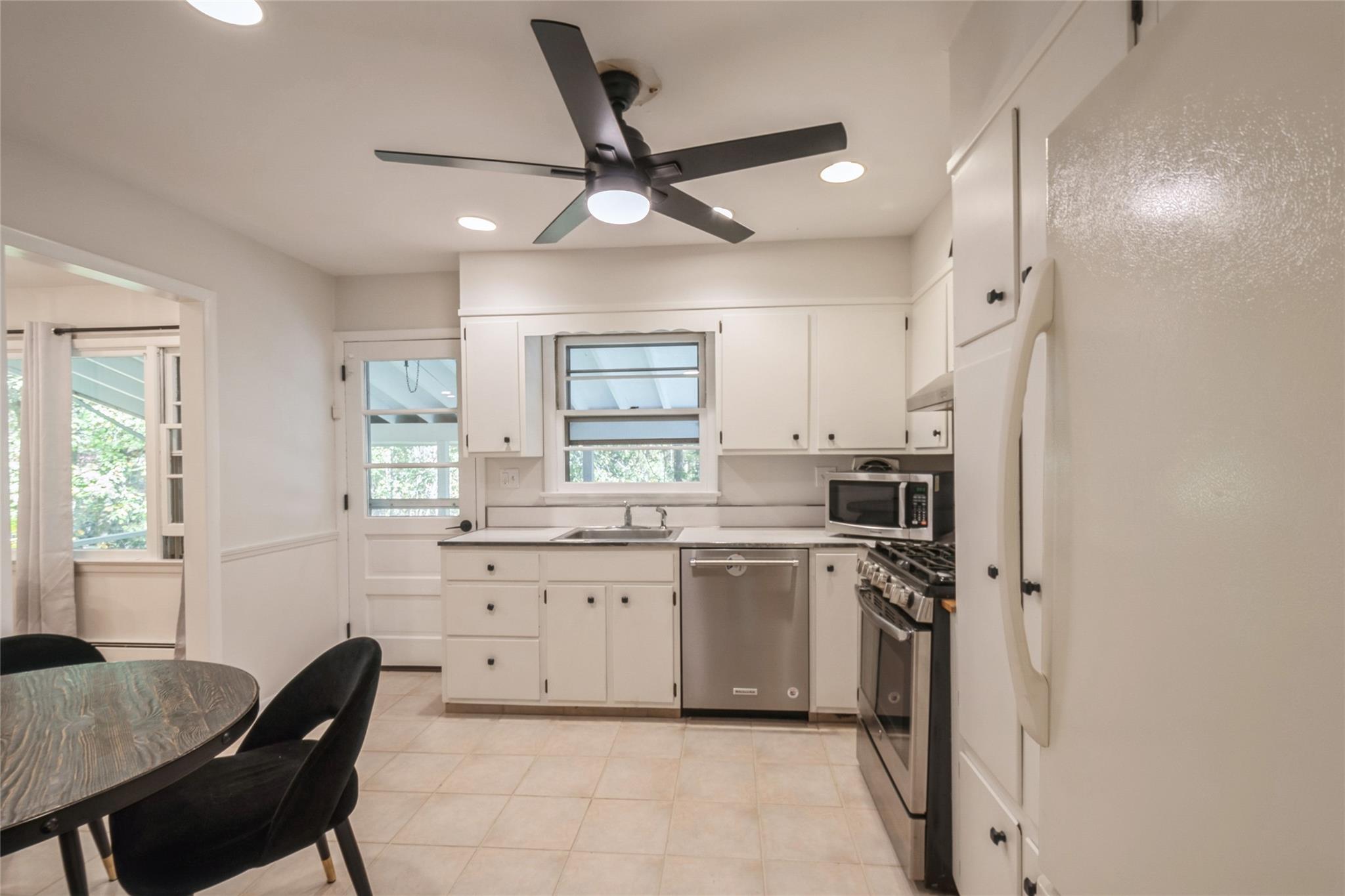 #8 photo, 235 Douglas Road, Chappaqua , NY 10514