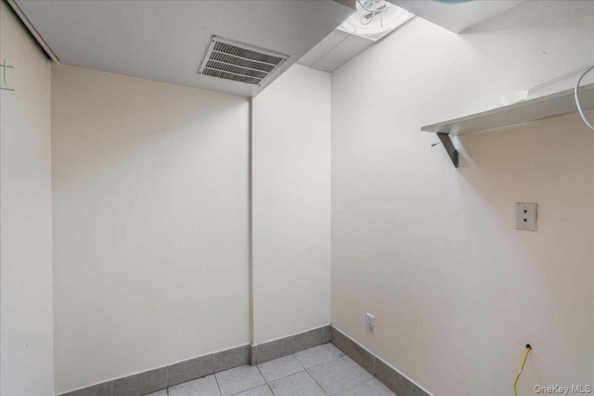 #10 photo, 3745 75th Street, クイーンズ区 Jackson Heights , NY 11372