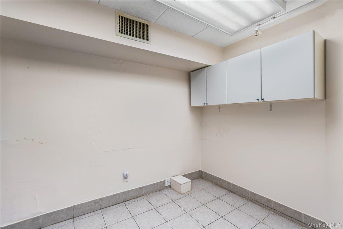 #18 photo, 3745 75th Street, クイーンズ区 Jackson Heights , NY 11372