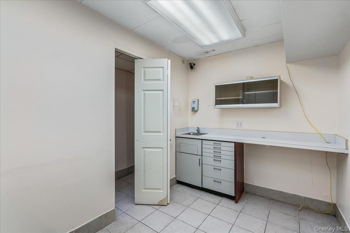 #19 photo, 3745 75th Street, クイーンズ区 Jackson Heights , NY 11372