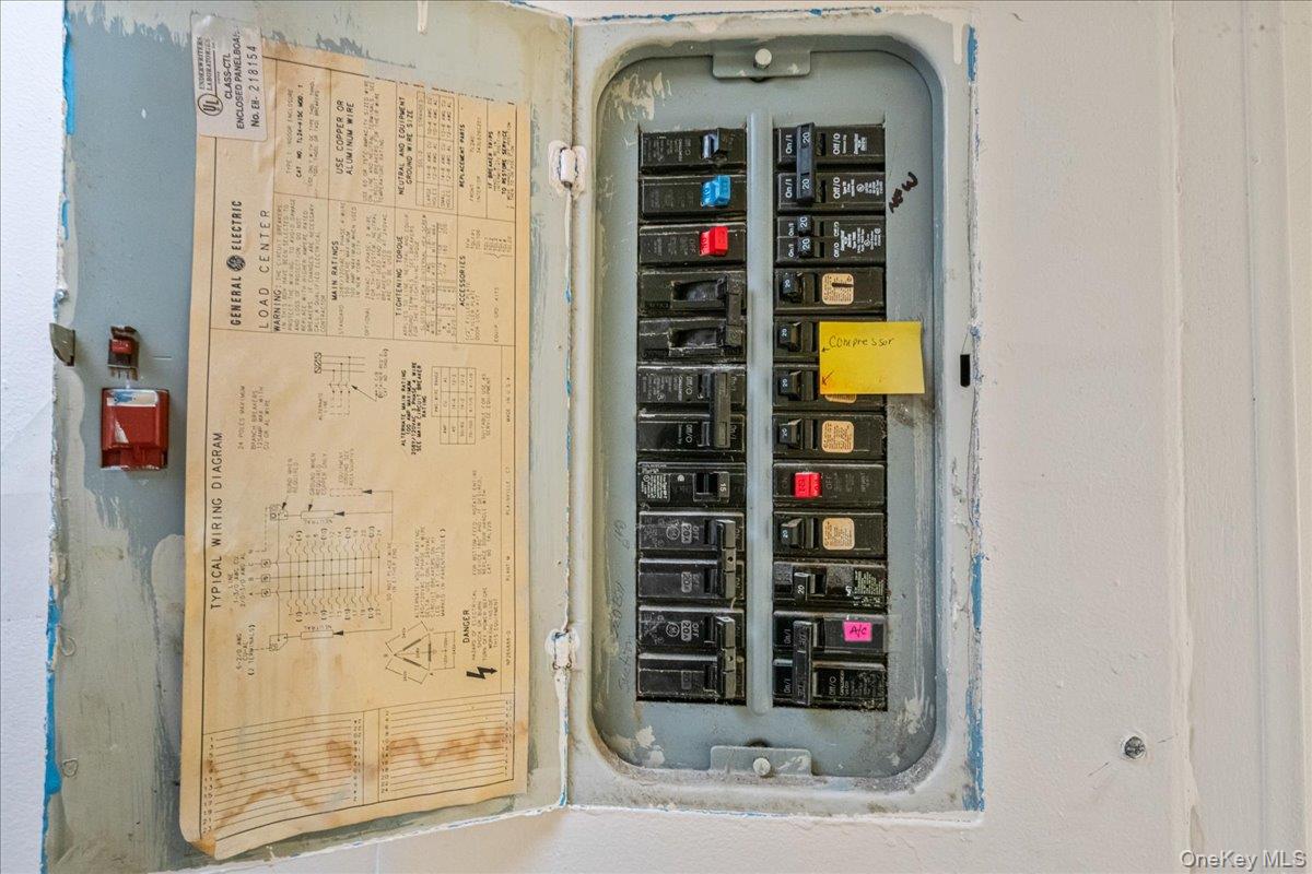 #20 photo, 3745 75th Street, クイーンズ区 Jackson Heights , NY 11372