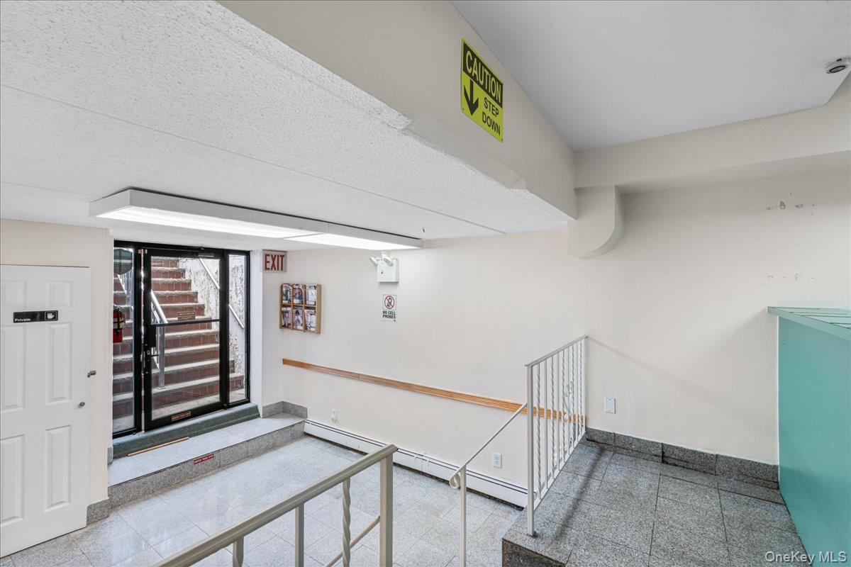 #5 photo, 3745 75th Street, クイーンズ区 Jackson Heights , NY 11372