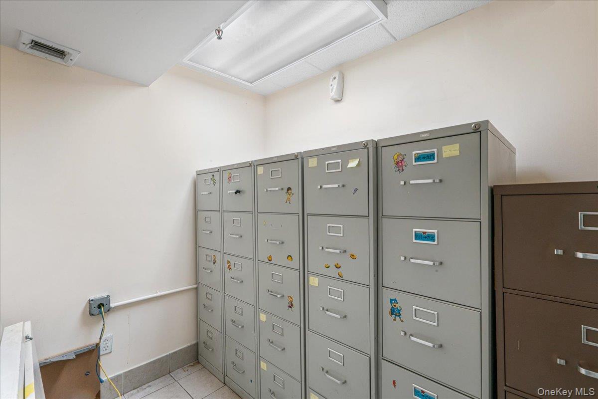 #7 photo, 3745 75th Street, クイーンズ区 Jackson Heights , NY 11372