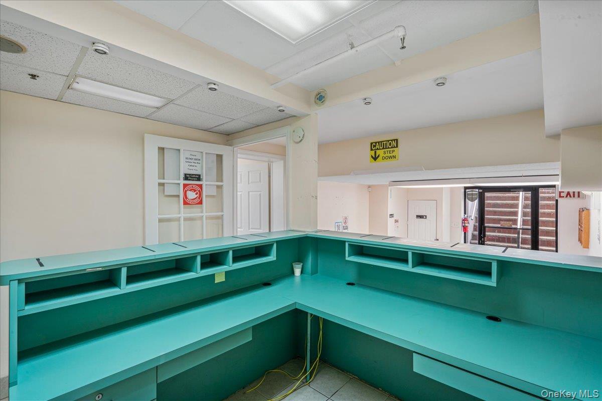 #9 photo, 3745 75th Street, クイーンズ区 Jackson Heights , NY 11372