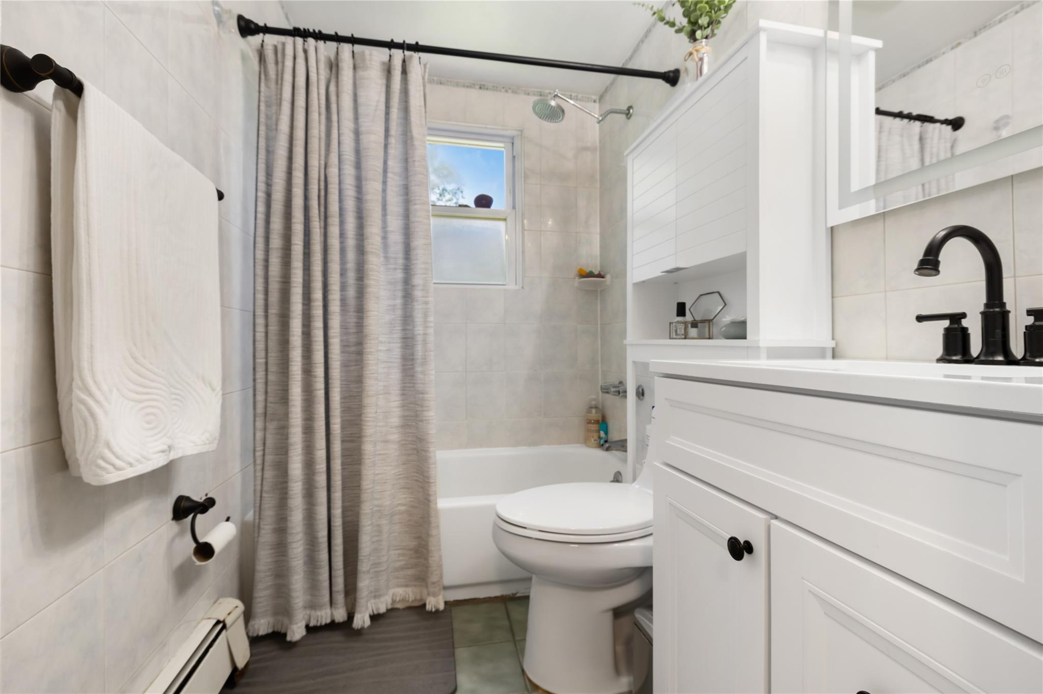 #11 photo, 851 Brook Street, サフォーク郡 West Babylon , NY 11704