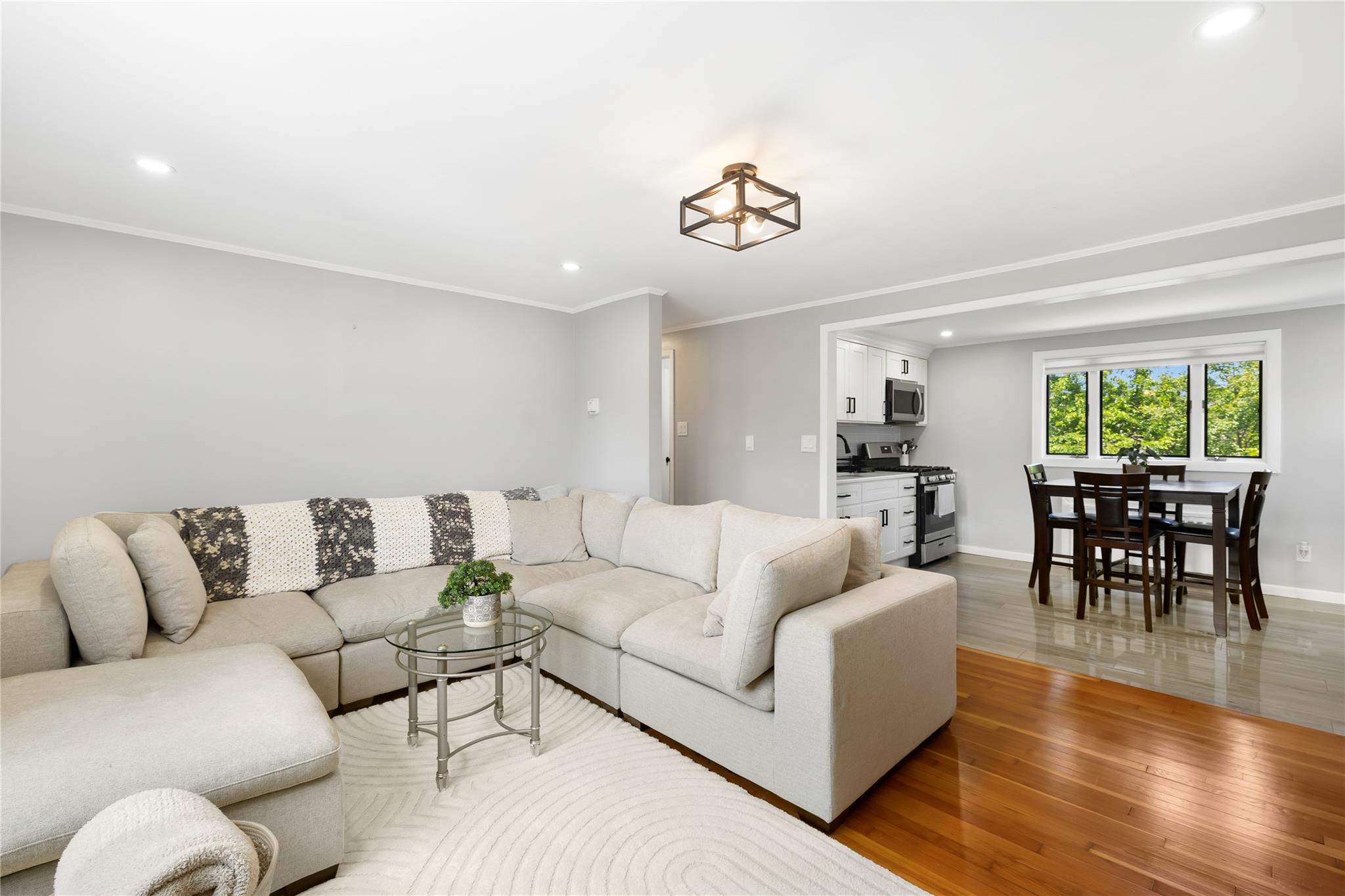 #3 photo, 851 Brook Street, サフォーク郡 West Babylon , NY 11704