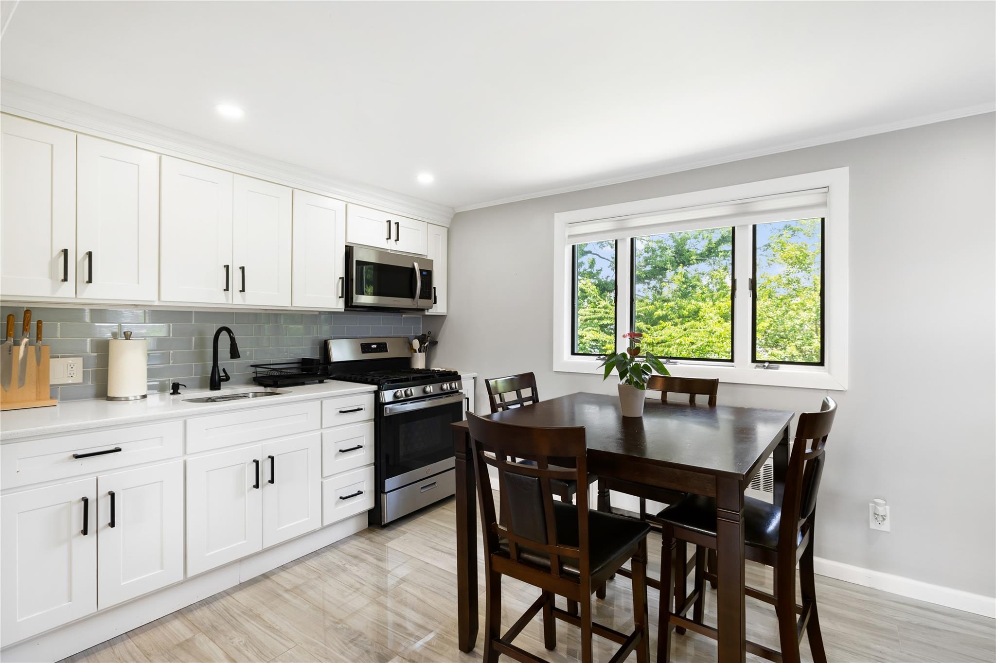 #5 photo, 851 Brook Street, サフォーク郡 West Babylon , NY 11704