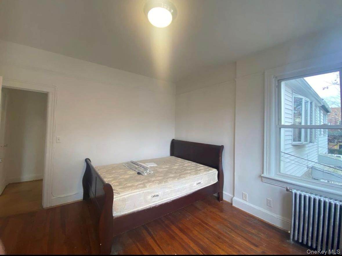 #9 photo, 5024 39th Place, クイーンズ区 Sunnyside , NY 11104