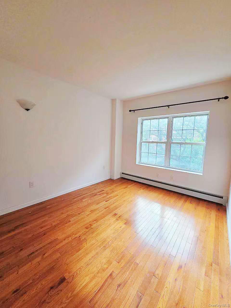 #6 photo, 71-66 Parsons Boulevard, Flushing , NY 11365