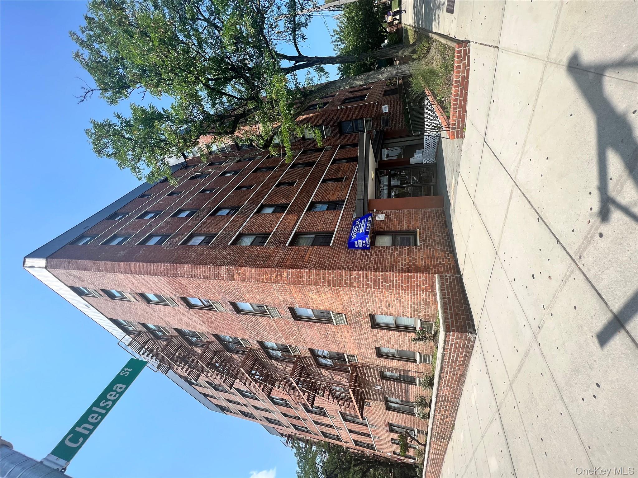 #12 photo, 8746 Chelsea Street, কুইন্‌স Jamaica Estates , NY 11432