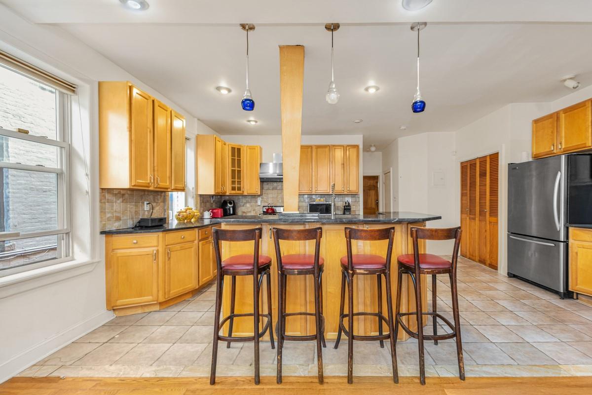 #7 photo, 825 E 230th Street, ब्रोंक्स Bronx , NY 10466