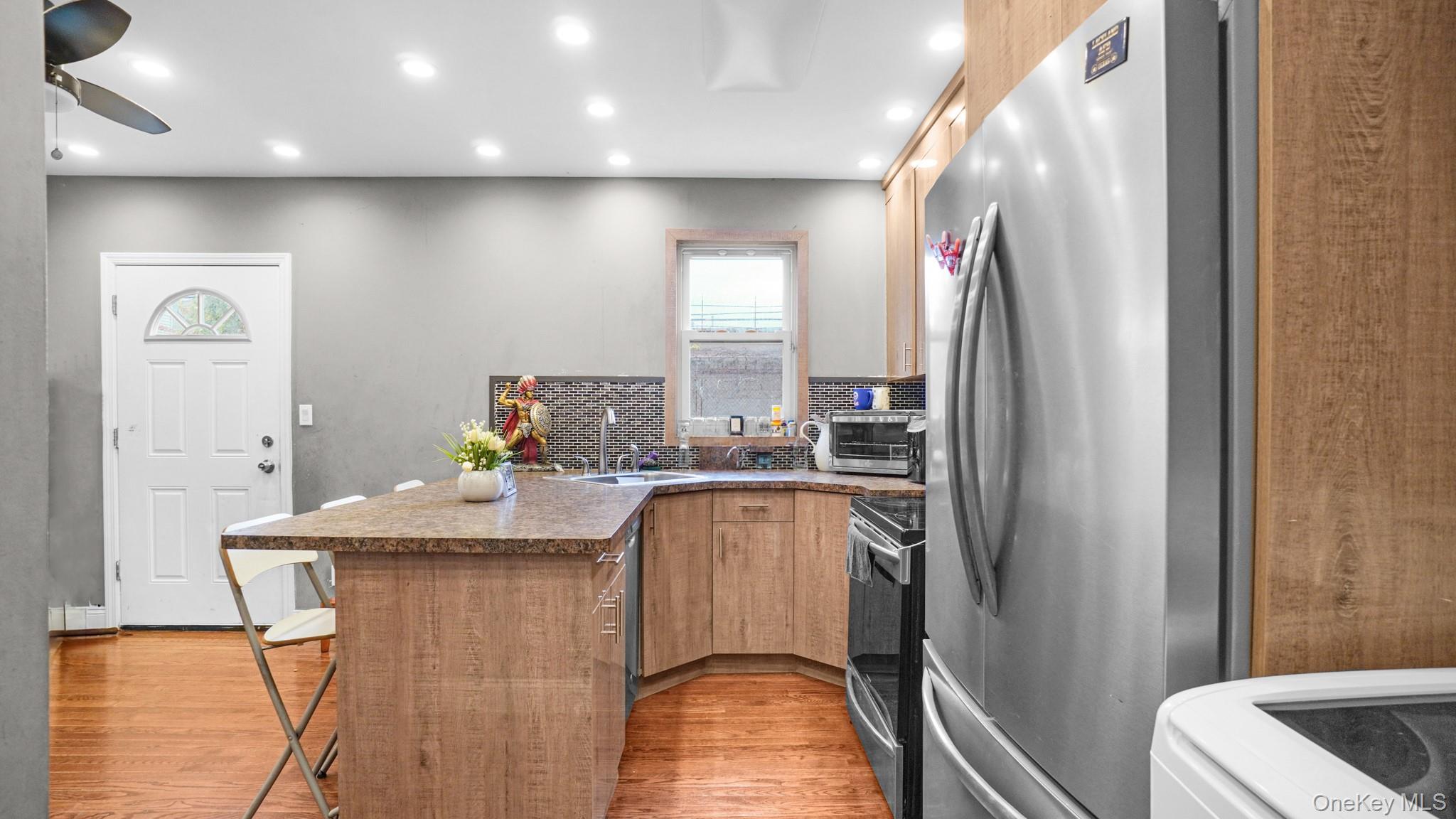 #4 photo, 2476 Linden Boulevard, Brooklyn , NY 11208