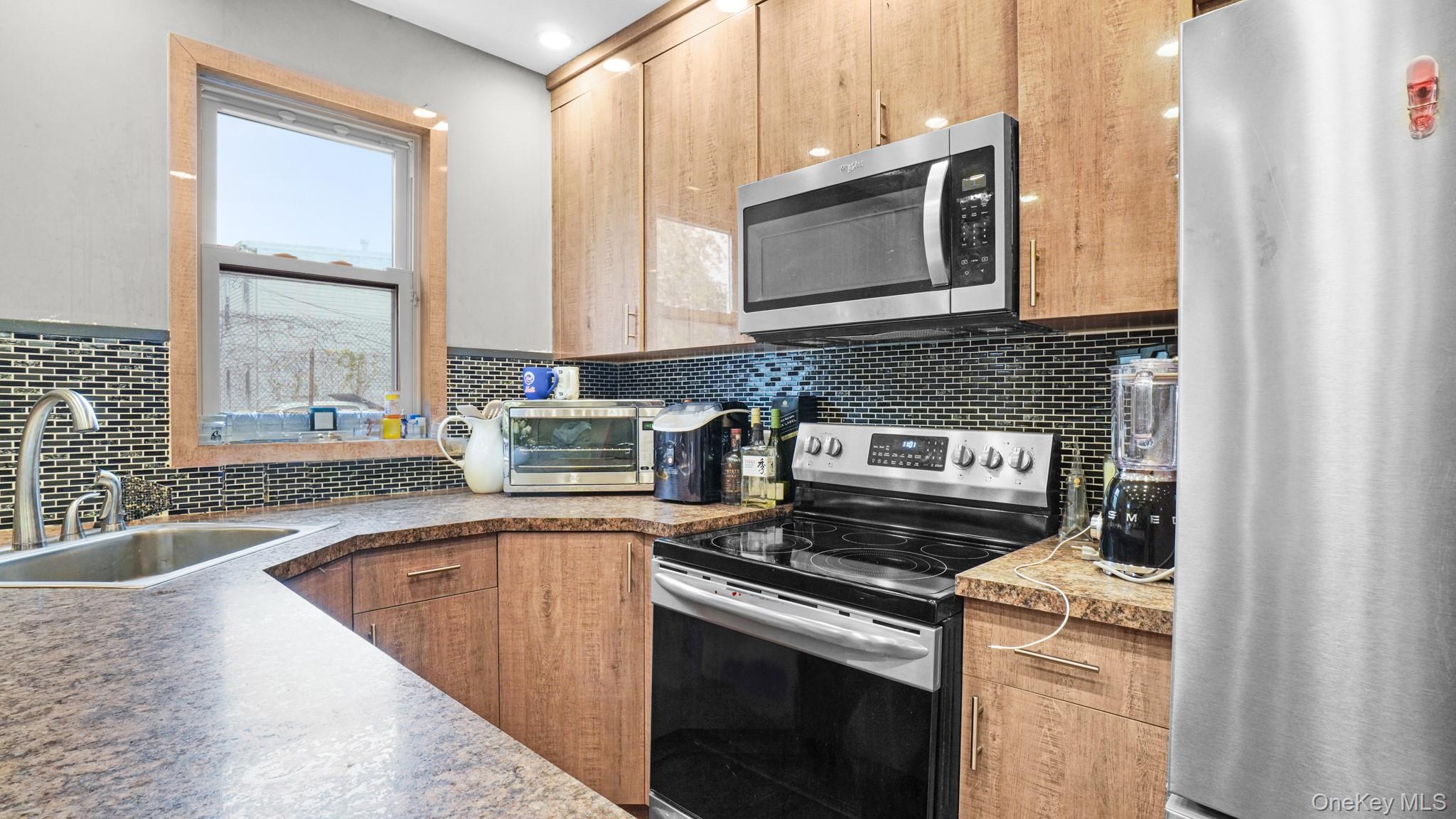 #5 photo, 2476 Linden Boulevard, Brooklyn , NY 11208