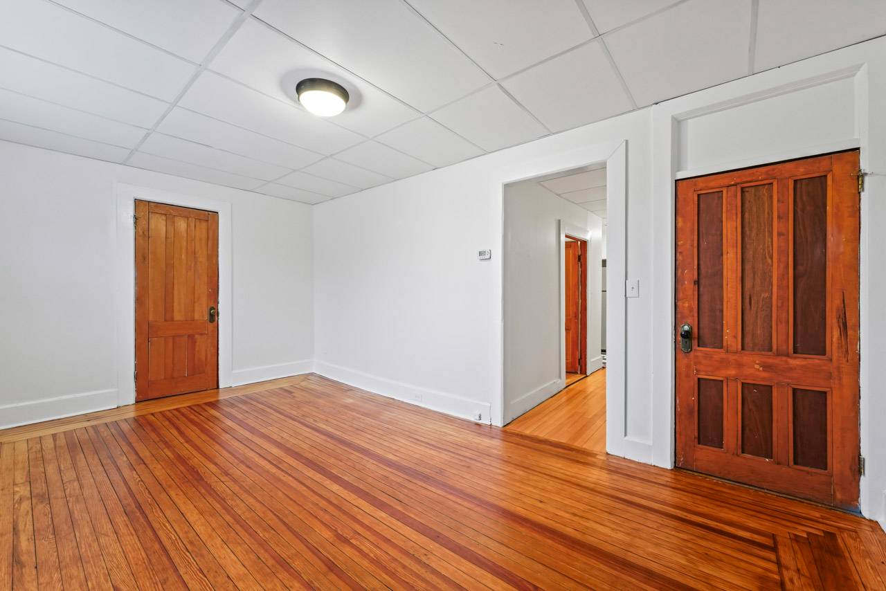 #10 photo, 33 Franklin St, #3, Saratoga Springs , NY 12866