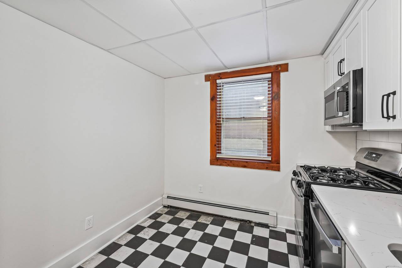 #11 photo, 33 Franklin St, #3, Saratoga Springs , NY 12866