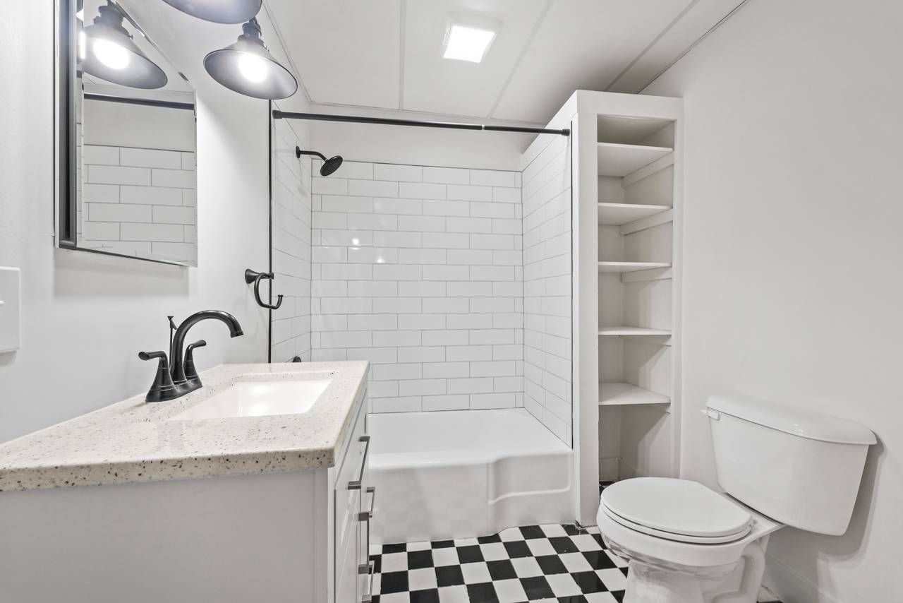 #12 photo, 33 Franklin St, #3, Saratoga Springs , NY 12866