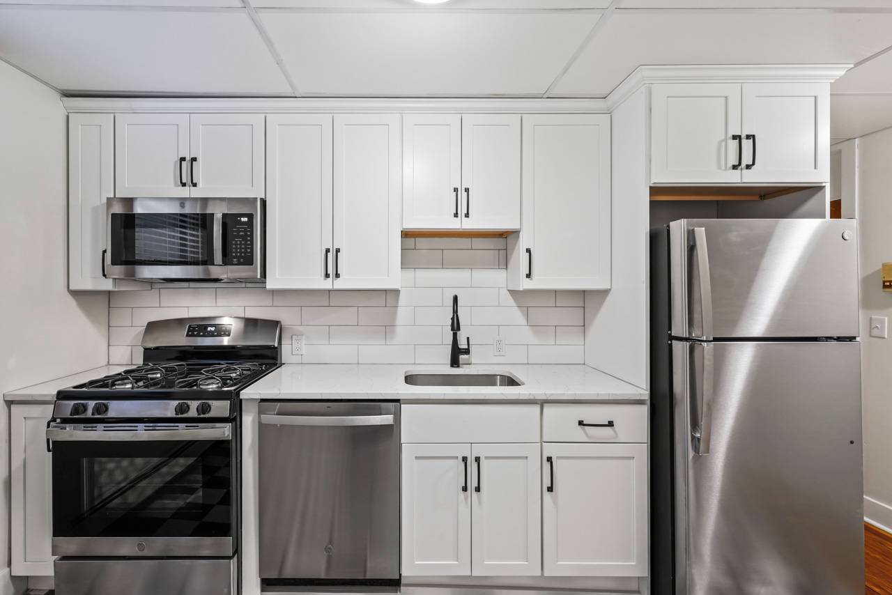 #2 photo, 33 Franklin St, #3, Saratoga Springs , NY 12866