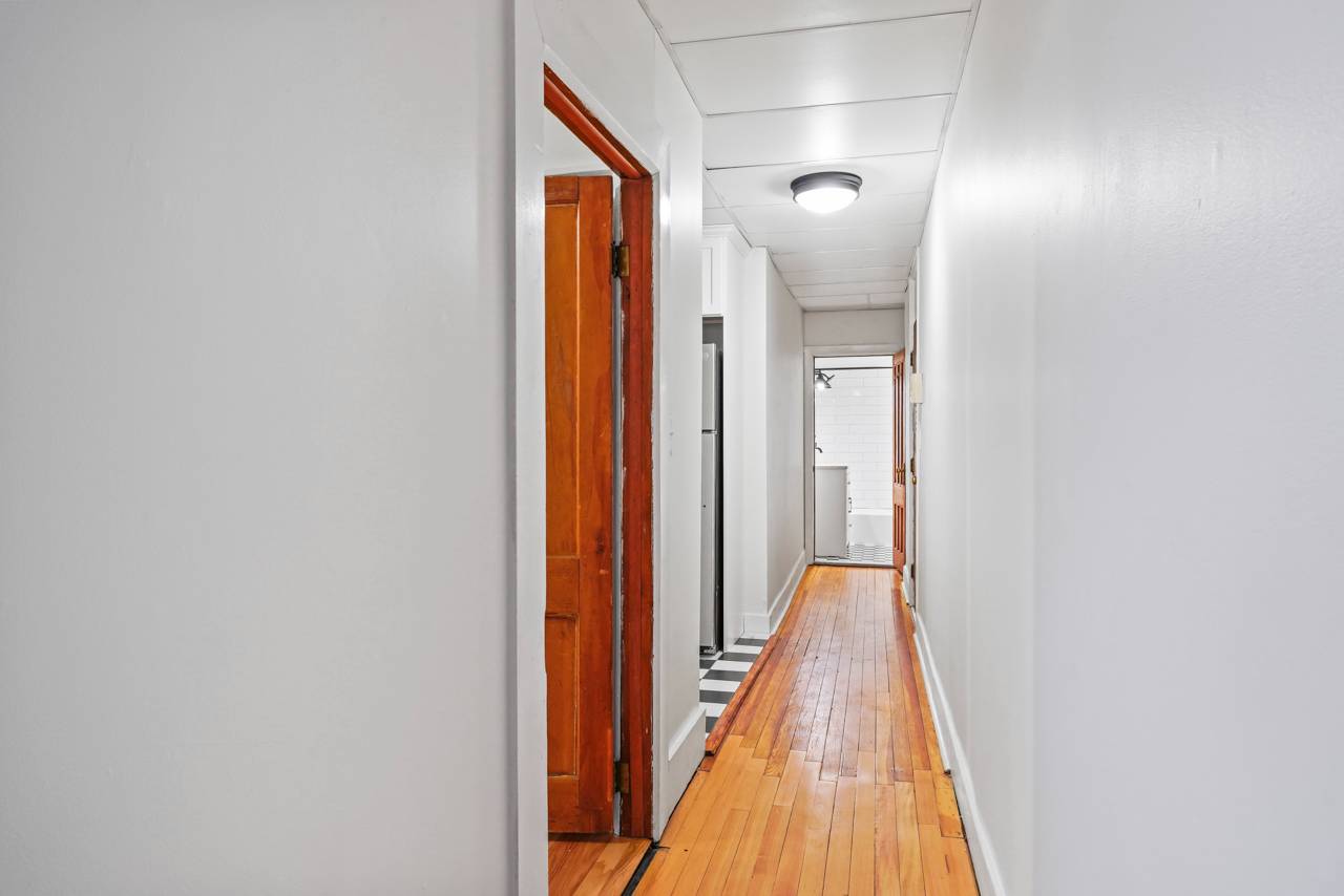 #7 photo, 33 Franklin St, #3, Saratoga Springs , NY 12866