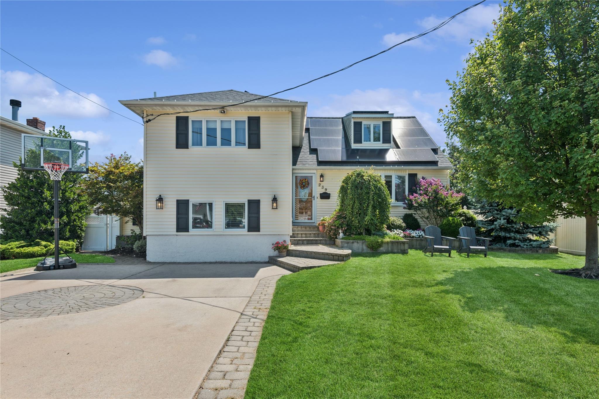 #1 photo, 239 W End Avenue, ナッソー郡 Massapequa , NY 11758