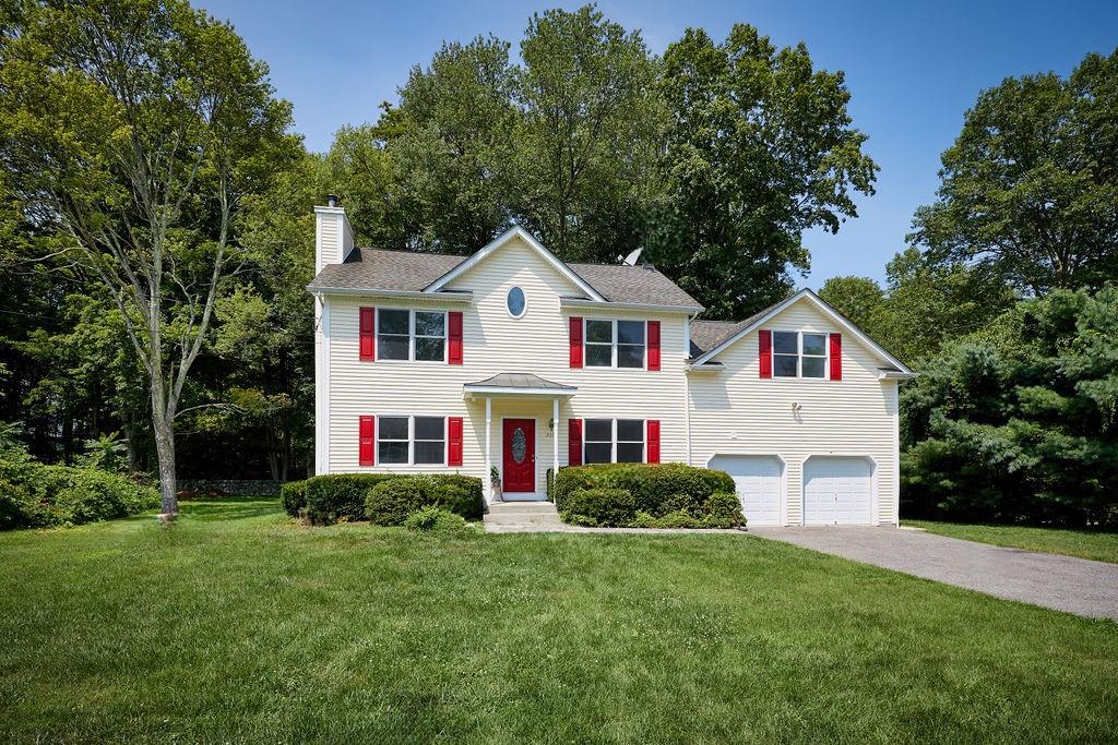 #1 photo, 331 Overlook Court, Carmel , NY 10512