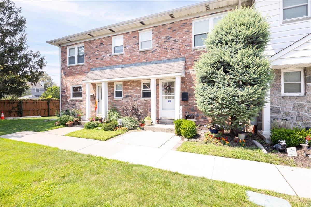 #1 photo, 1030 Franklin Avenue, Valley Stream , NY 11580