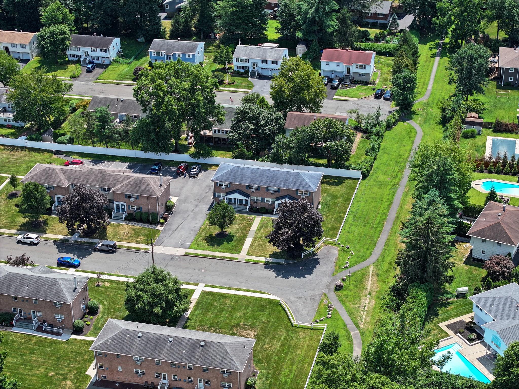 #20 photo, 167 Meyer Oval, Pearl River , NY 10965