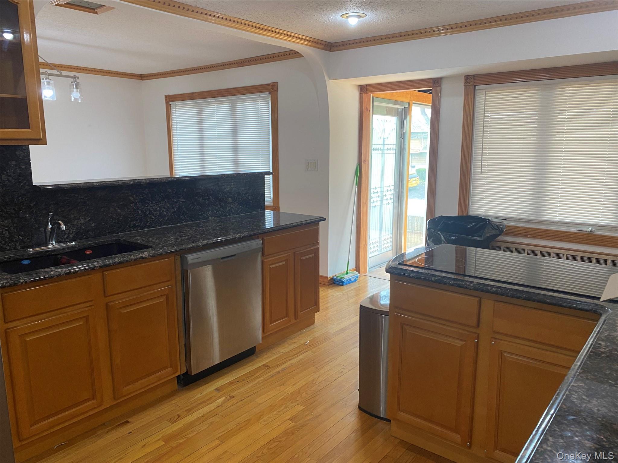 #20 photo, 988 Westwood Road, ナッソー郡 Woodmere , NY 11598