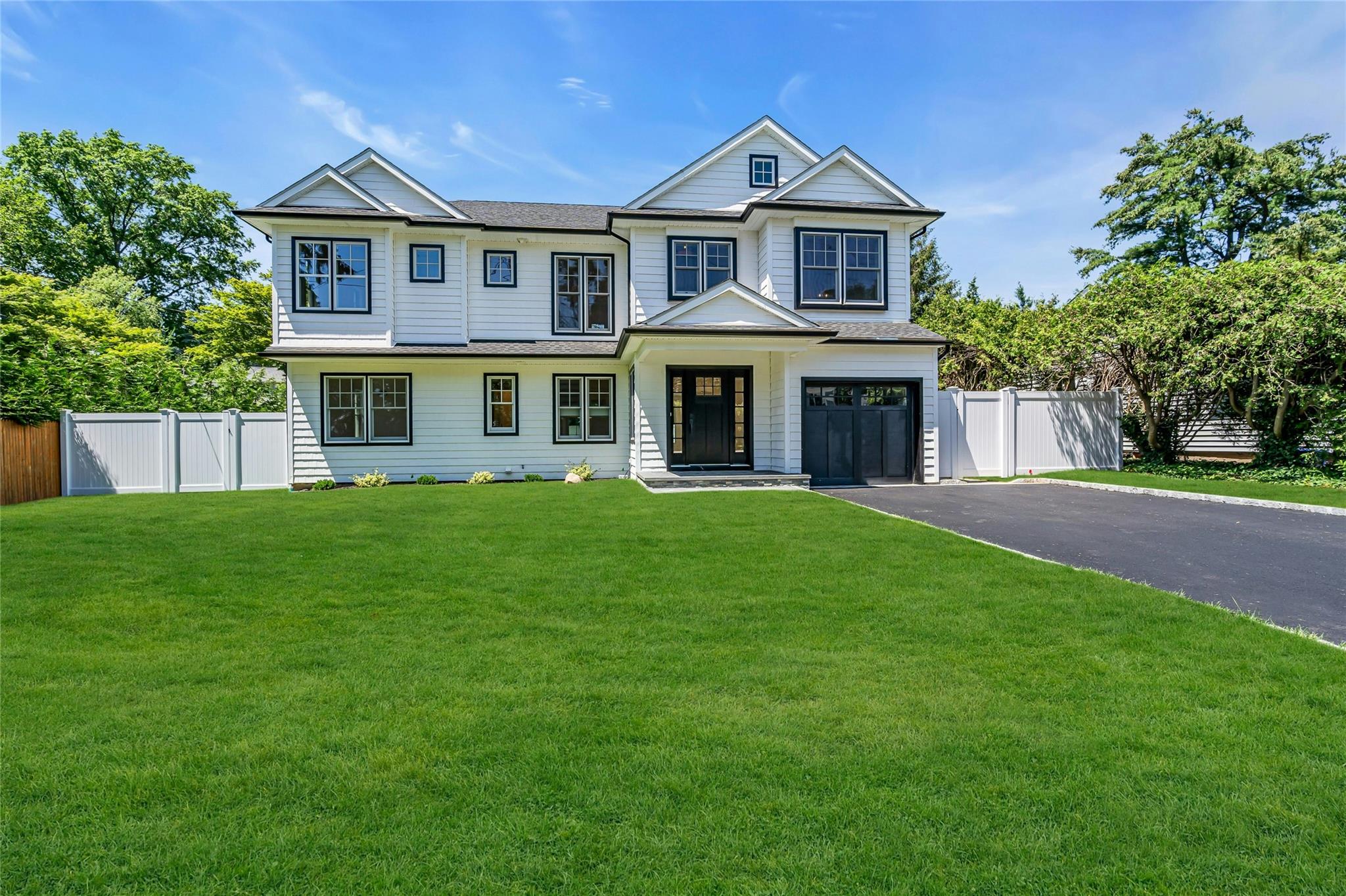 #1 photo, 18 Roosevelt Avenue, Glen Head , NY 11545