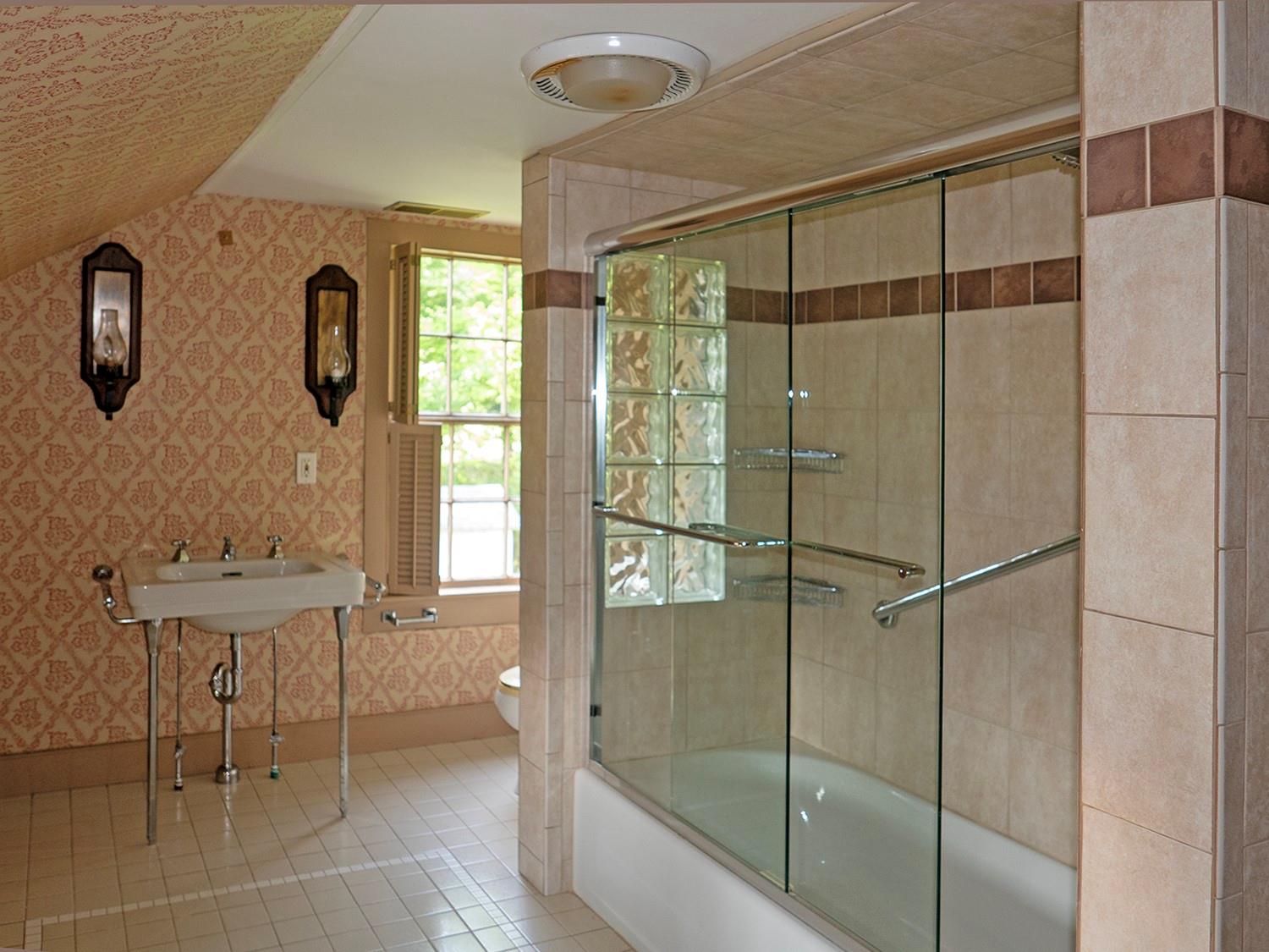 #18 photo, 226 County Route 17, Chatham , NY 12184