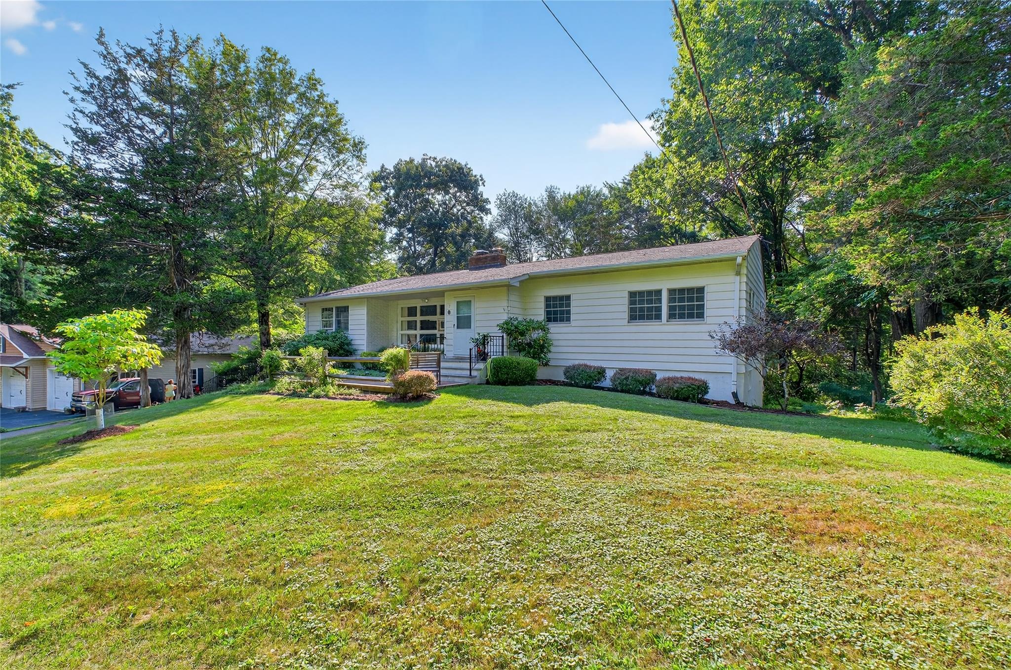 #1 photo, 7 Oak Bend Road, Poughkeepsie , NY 12603