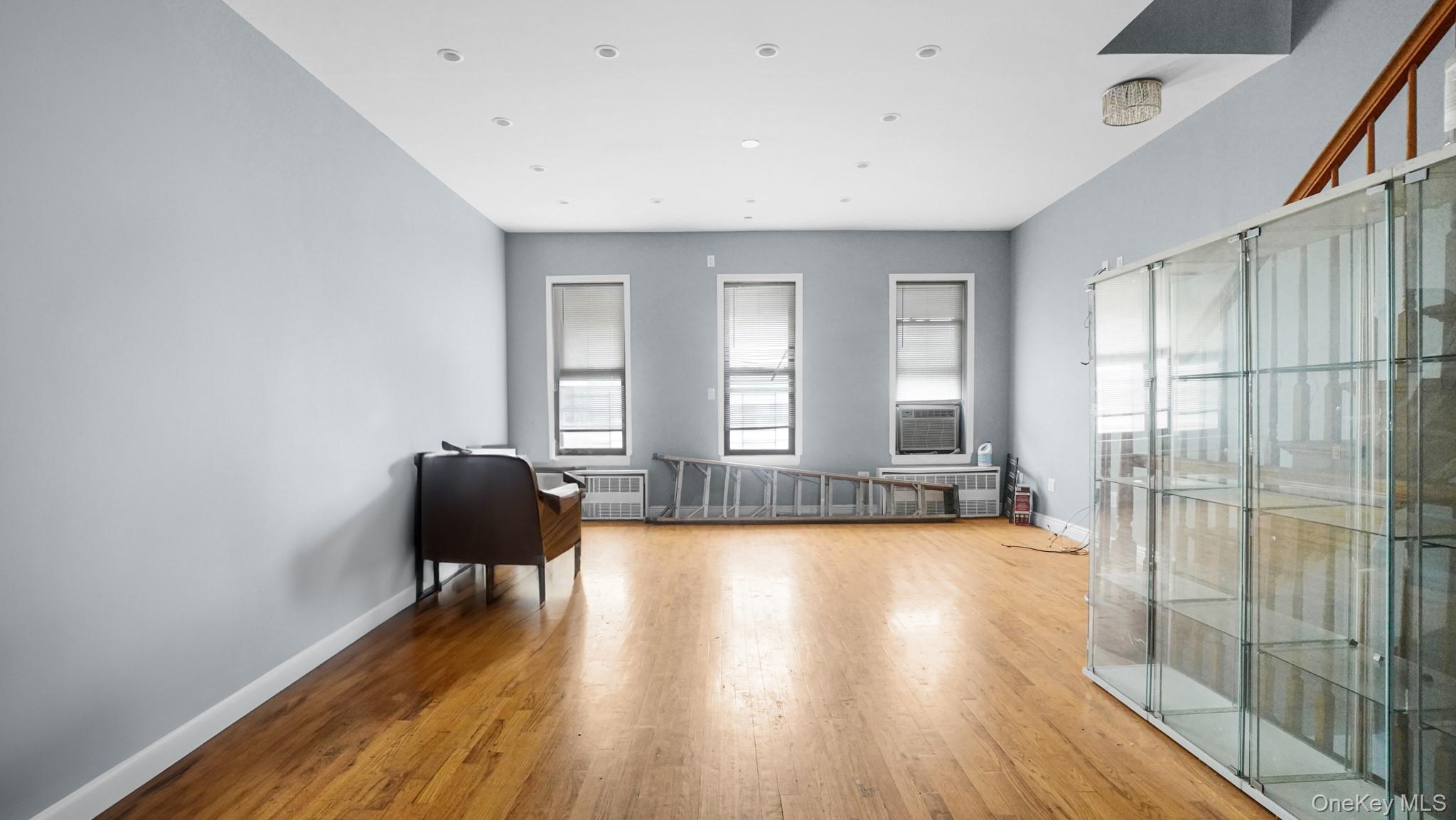 #11 photo, 2195 Bergen Street, ブルックリン区 Brooklyn , NY 11233