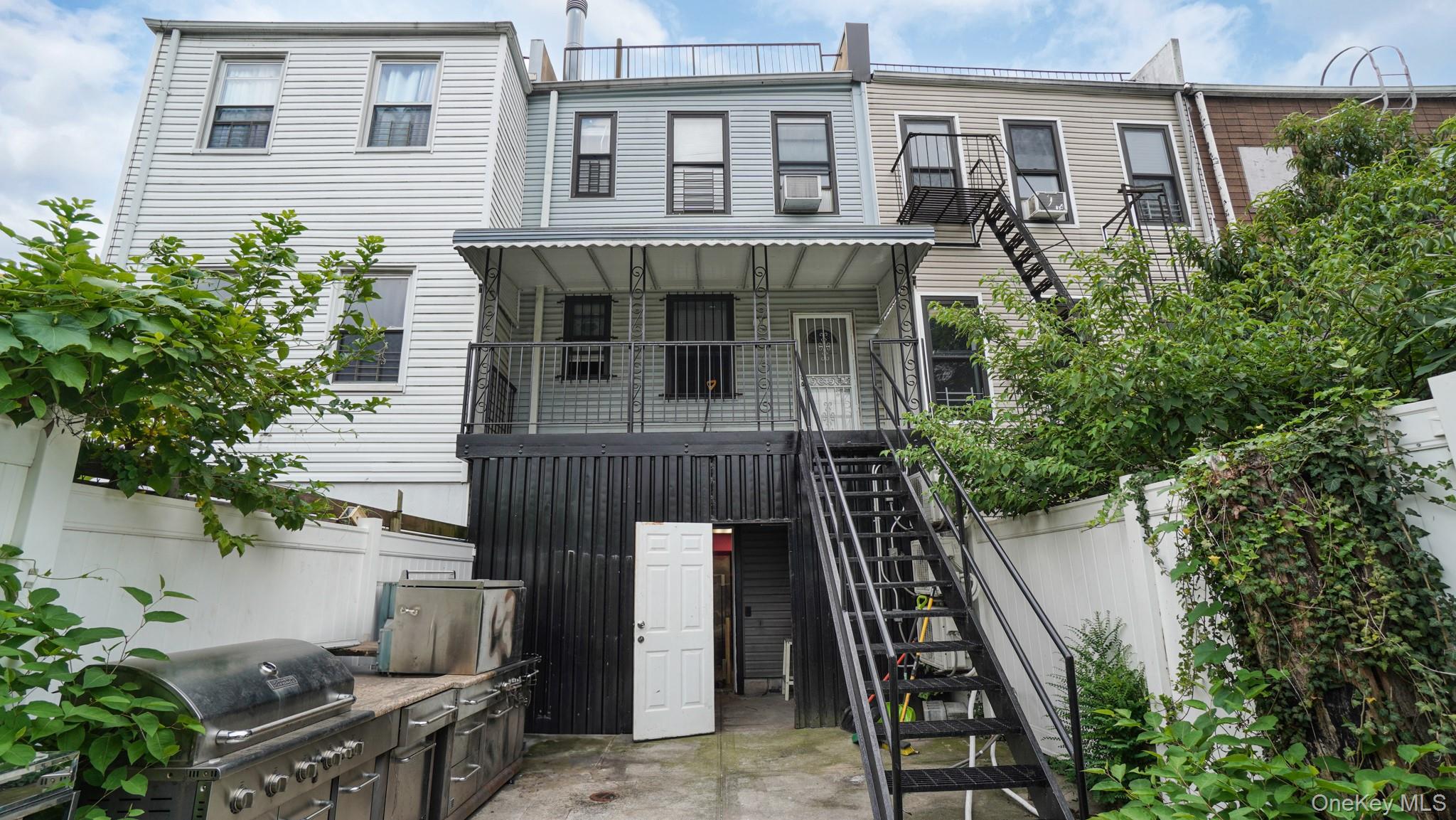 #3 photo, 2195 Bergen Street, ブルックリン区 Brooklyn , NY 11233
