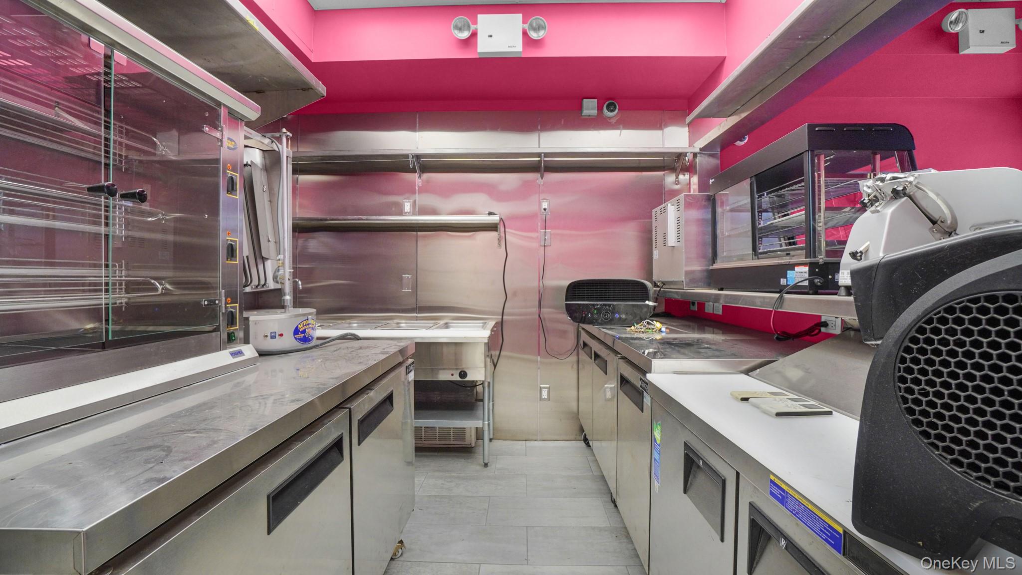 #6 photo, 2195 Bergen Street, ブルックリン区 Brooklyn , NY 11233