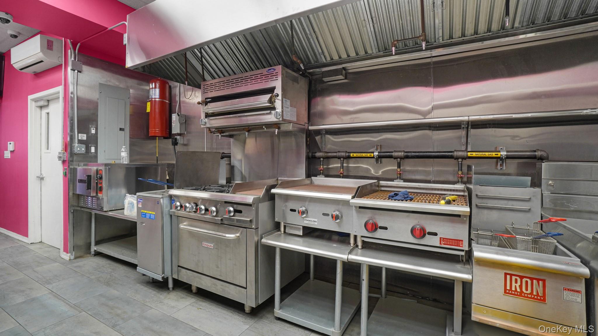 #7 photo, 2195 Bergen Street, ブルックリン区 Brooklyn , NY 11233