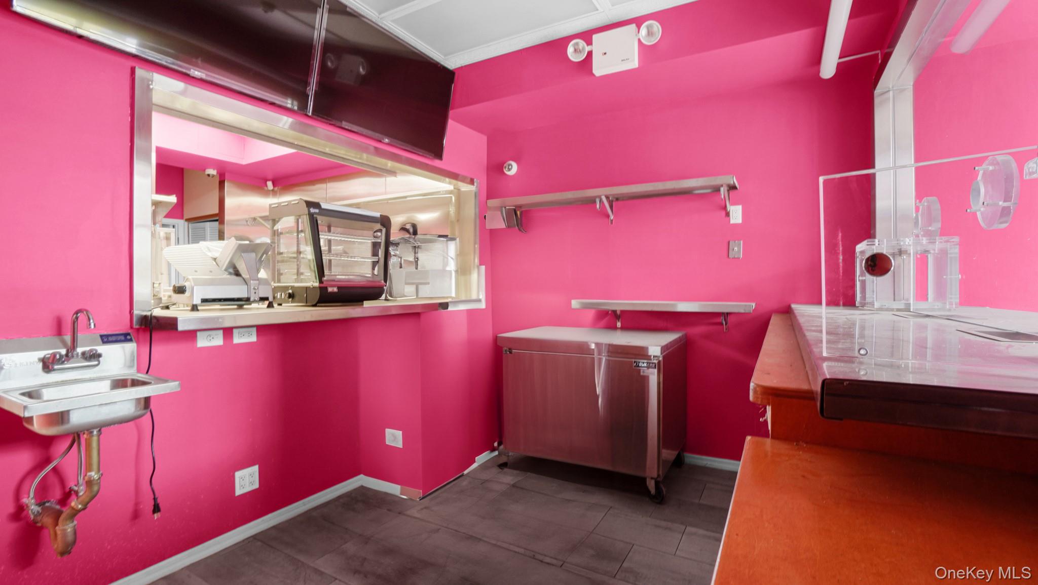 #9 photo, 2195 Bergen Street, ブルックリン区 Brooklyn , NY 11233