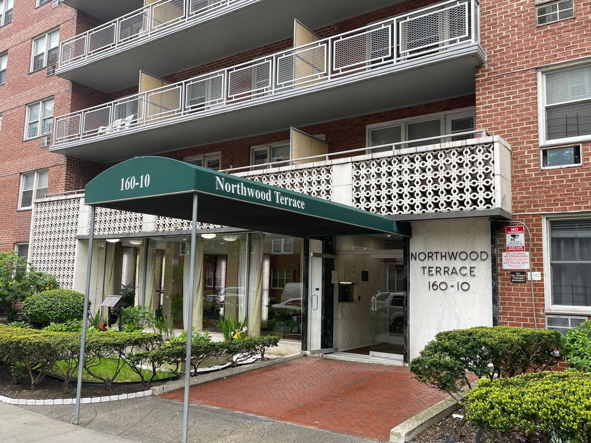 #1 photo, 16010 89th Avenue, जमैका Jamaica , NY 11432