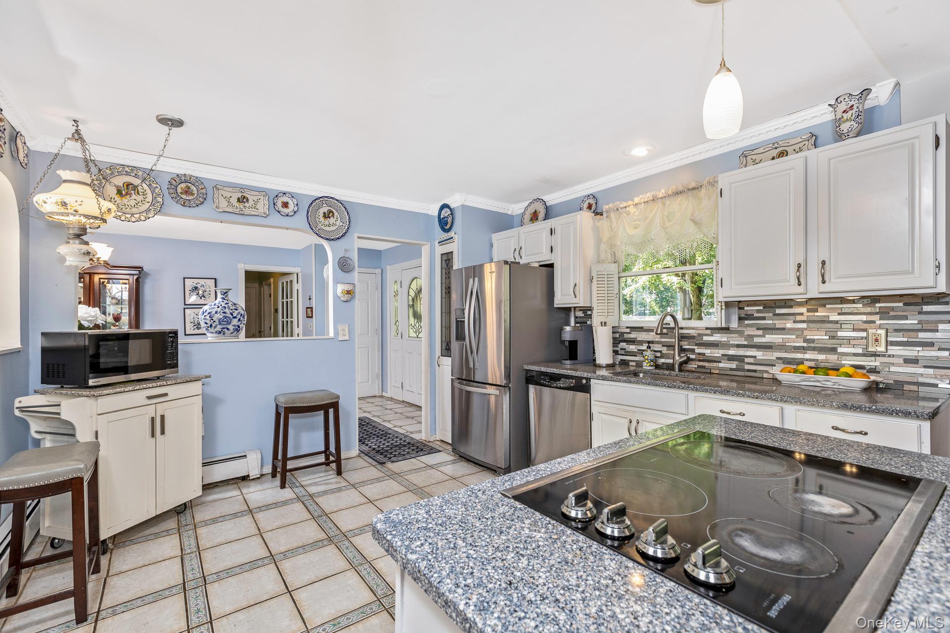 #19 photo, 43 Fox Lane, Shoreham , NY 11786