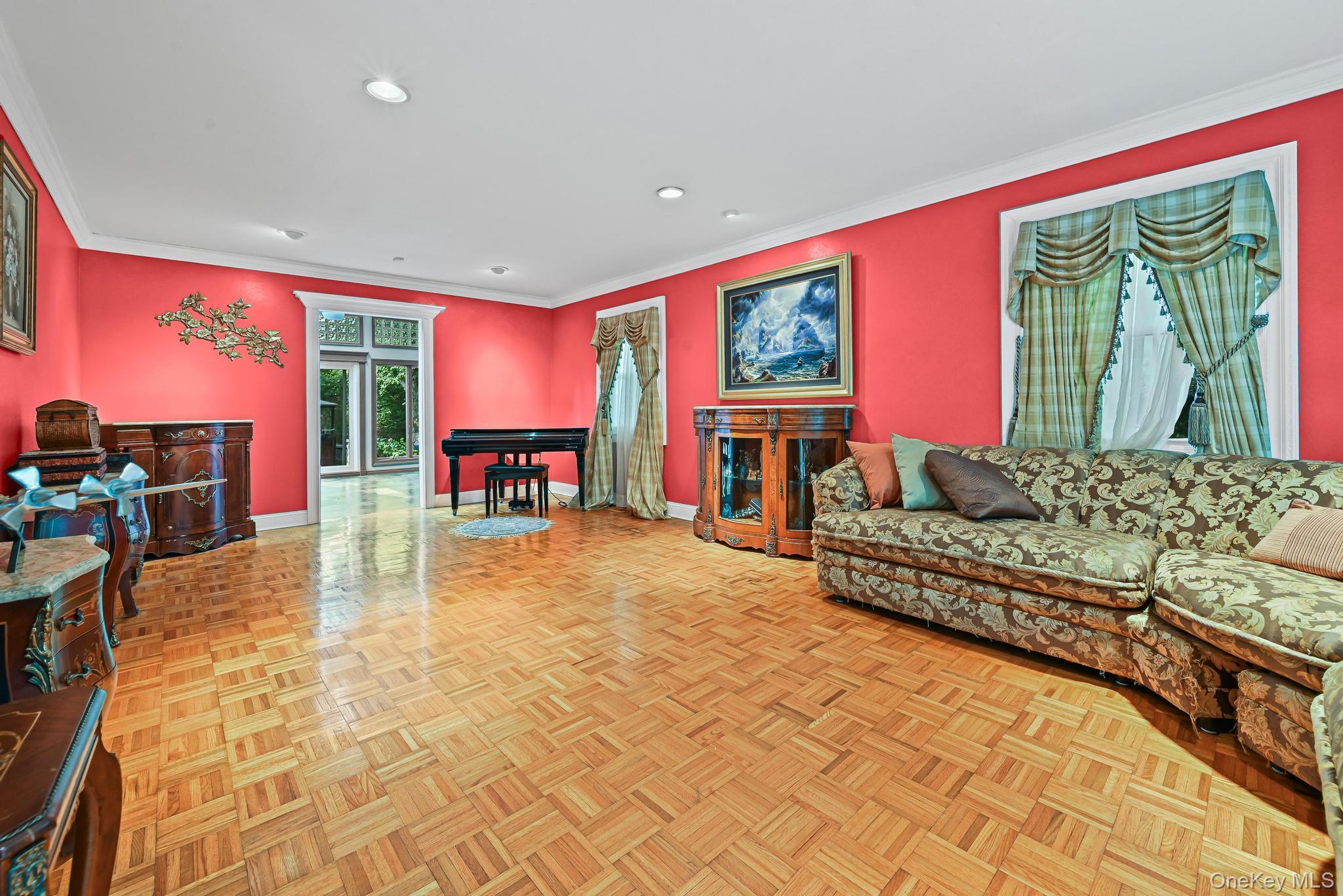 #10 photo, 23 Pettit Drive, Dix Hills , NY 11746